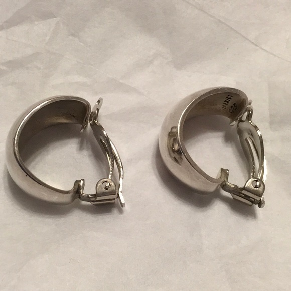 UNKNOWN Jewelry - Sterling Silver 925 Stamped, 1” Hoops, made in Mexico. CLIP EARRINGS.LIGHTWEIGHT